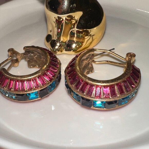 Vintage-Inspired Multicolor Crystal Hoop Statement Earrings - Picture 6 of 8